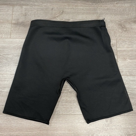 Weider Neoprene Shorts Sculpt and Tone Size L/XL - Picture 12 of 12